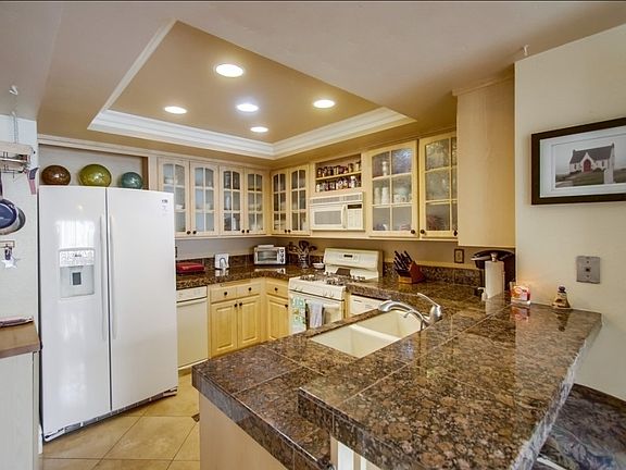 5th image of 87 Kingston Ct W