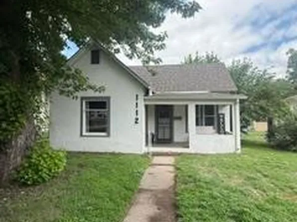 1112 Broadway St, Larned, KS 67550