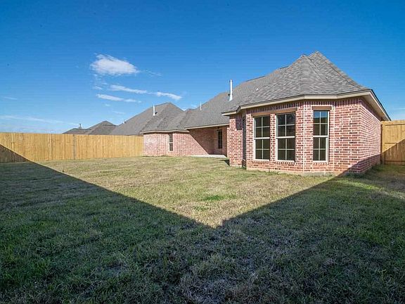 5th image of 408 Birch View Dr