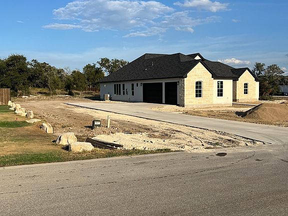 3rd image of 673 James Way