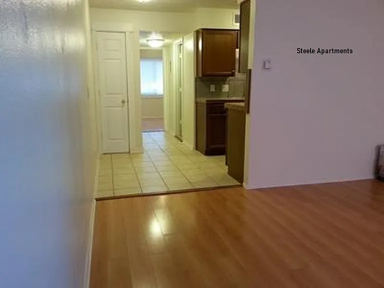 807 N 45th St #6 — Photo 12