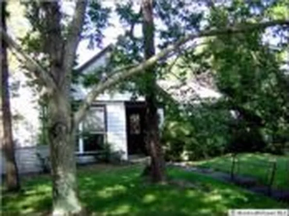749A Liverpool Cir, Manchester, NJ 08759