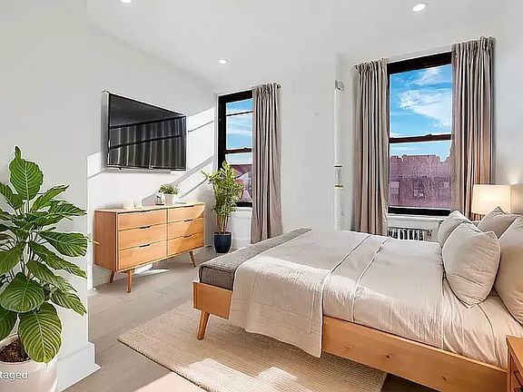 3rd image of 163 1st Ave #2E