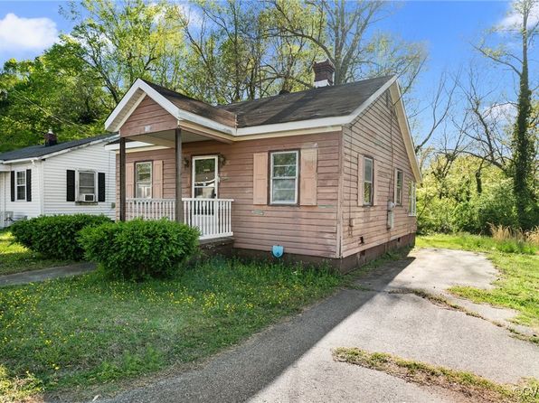 104 South St, Wakefield, VA 23888