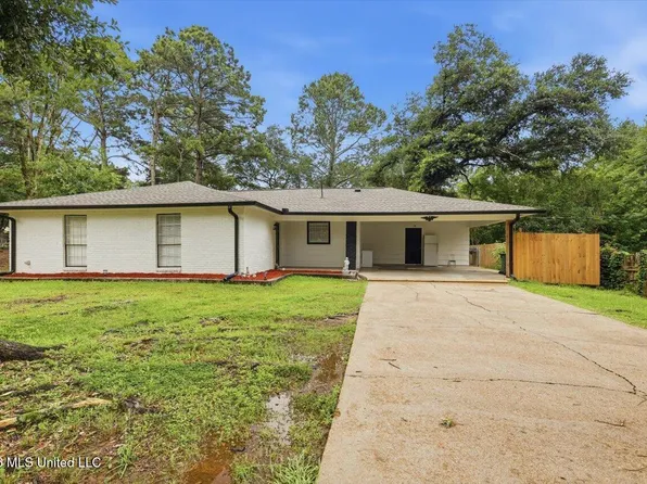 317 E School St, Ridgeland, MS 39157