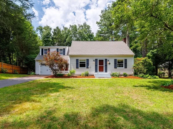 11 Foster St, Oxford, MA 01540
