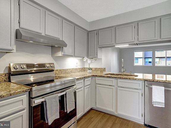 5th image of 8542 Blue Rock Ln