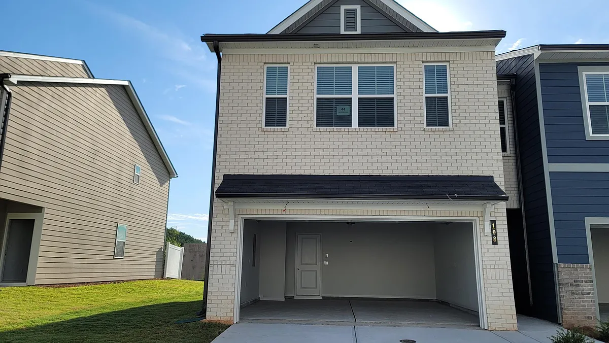 Building Photo - 108 Founders Dr #44