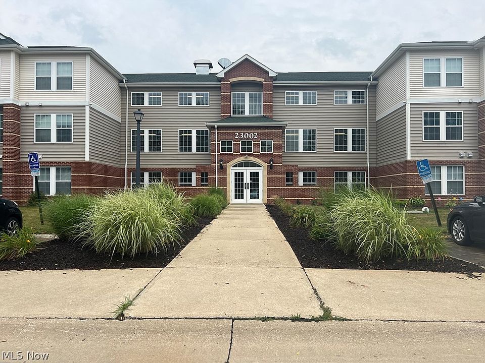 1st image of 23002 Chandlers Ln APT 231