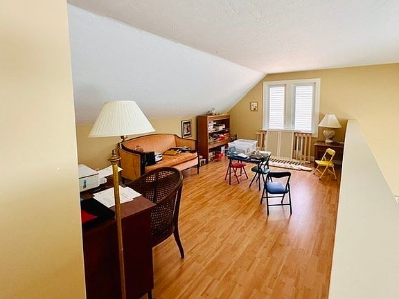 2nd image of 142 Copperwood Dr Unit 142