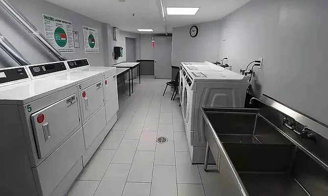 Rented by MOTION New York | media 7