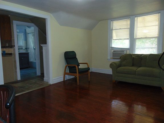3rd image of 8513 S Saginaw Ave