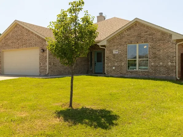 1508 Dresser St, Graham, TX 76450