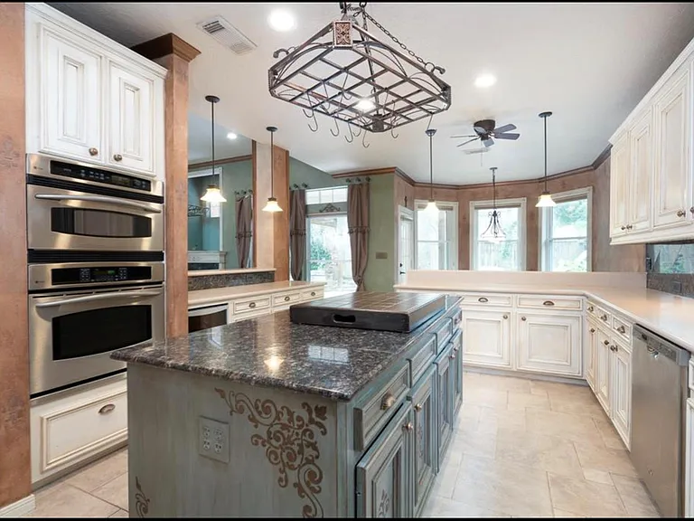 17422 Palisander Ct — Photo 14