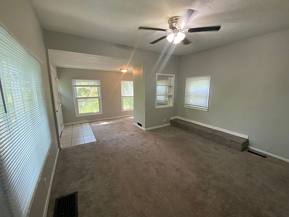 3rd image of 1831 Christie St