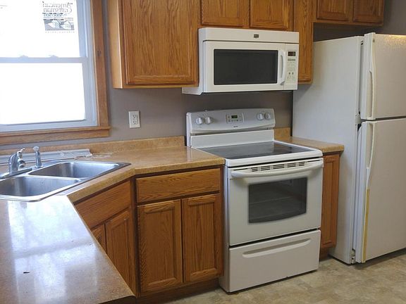3rd image of 802 S 1st Ave