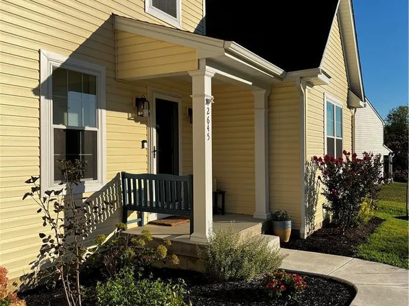 2645 Longridge Dr, Hellertown, PA 18055