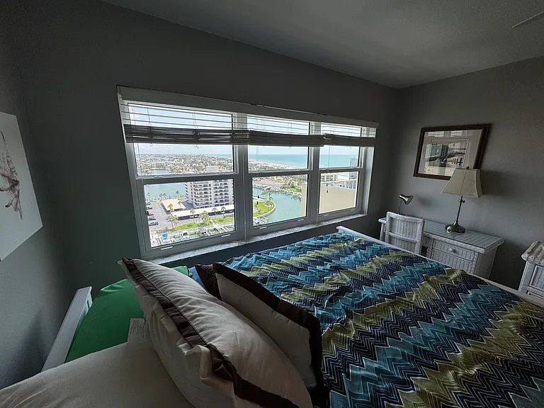 Guest bedroom