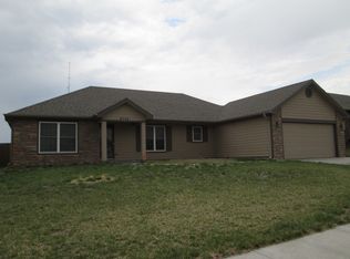 2714 Devin Dr, Junction City, KS 66441