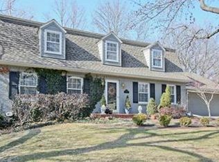 9108 Fontana St, Prairie Village, KS 66207