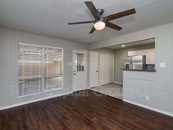 5th image of 2726 Starcrest Ln