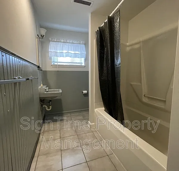 310 Key Ave #B — Photo 17