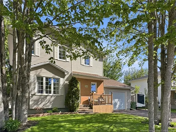 289 Shannon Dr, Moncton, NB E1G 2H8