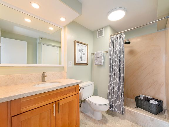 4th image of 2724 Kahoaloha Ln