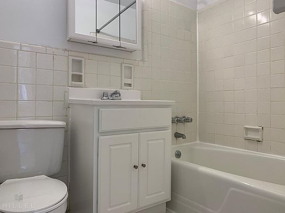 4th image of 13520 82nd Ave APT 2E