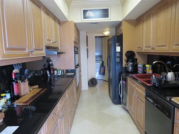 5th image of 2880 NE 14th Street Causeway #604