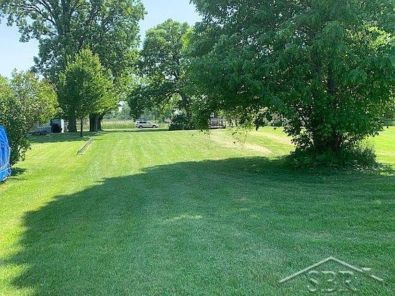 4th image of 943 Knodt Rd