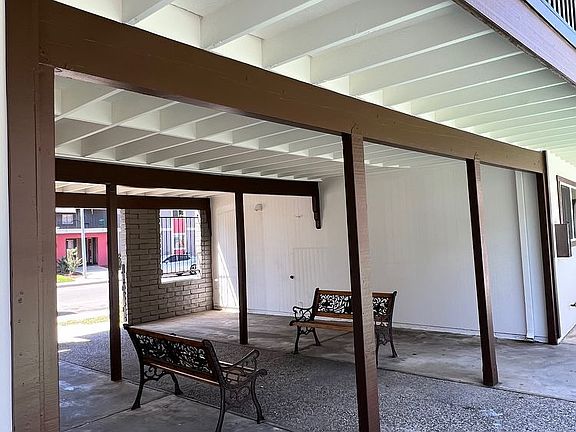 3rd image of 1211 Kenny Dr APT 5