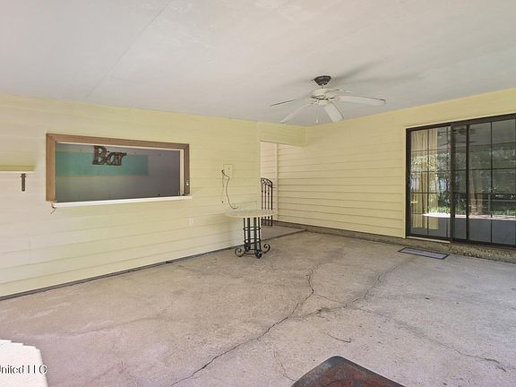 3rd image of 4710 Oak Ave