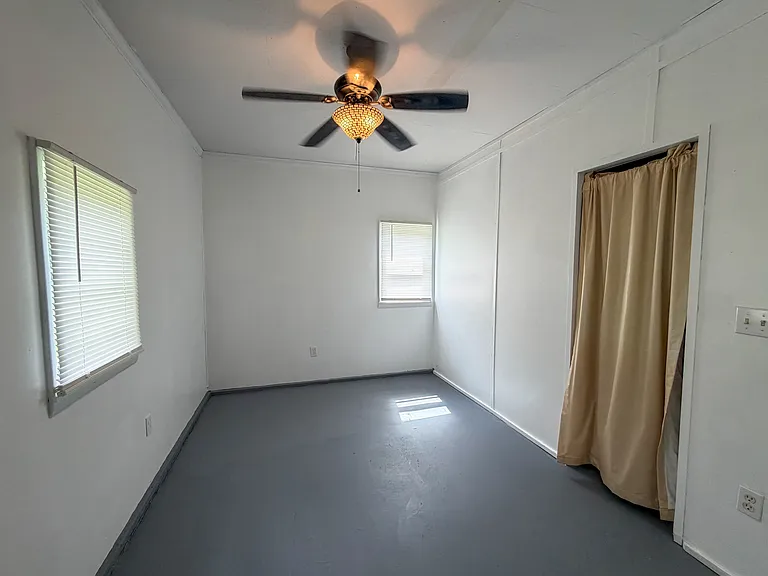 3520 Oakridge Ave — Photo 7