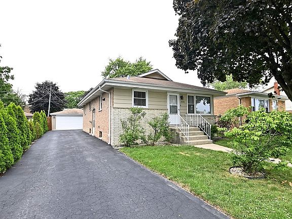 2nd image of 9416 S 80th Ct