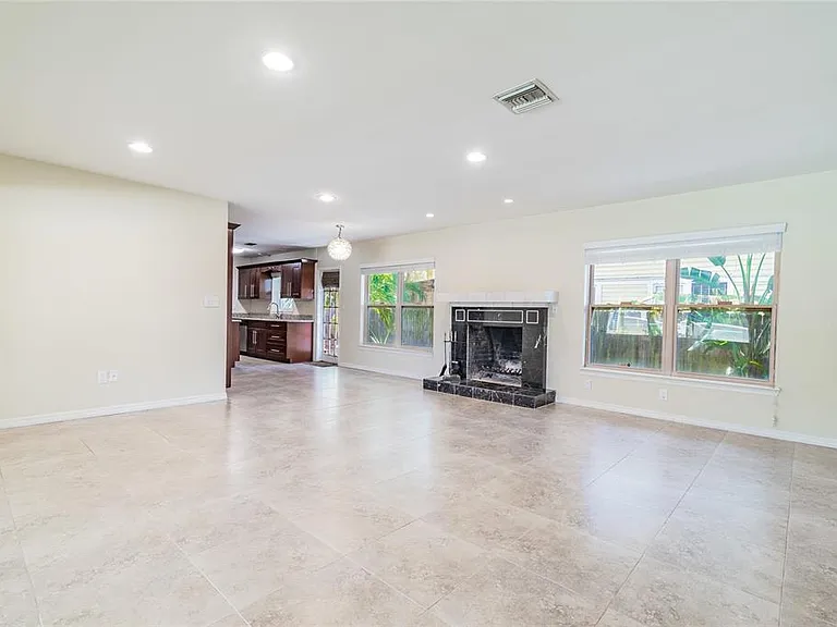 303 Wildwood Way #A — Photo 6