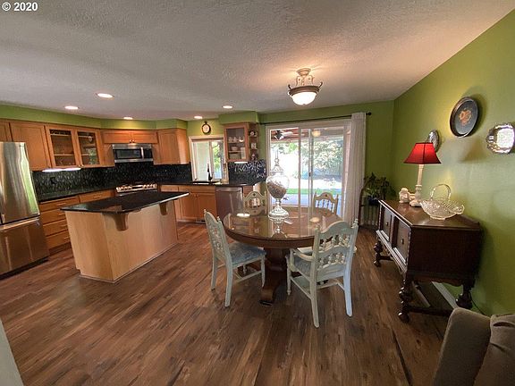 3rd image of 4409 SE 181st Ct