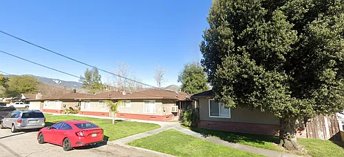 2205 Lawrence Ave Photo 1