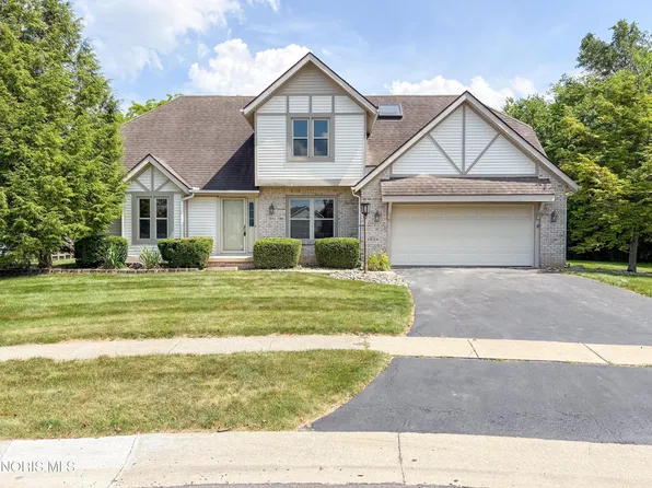 1945 Oxleigh Cir, Holland, OH 43528