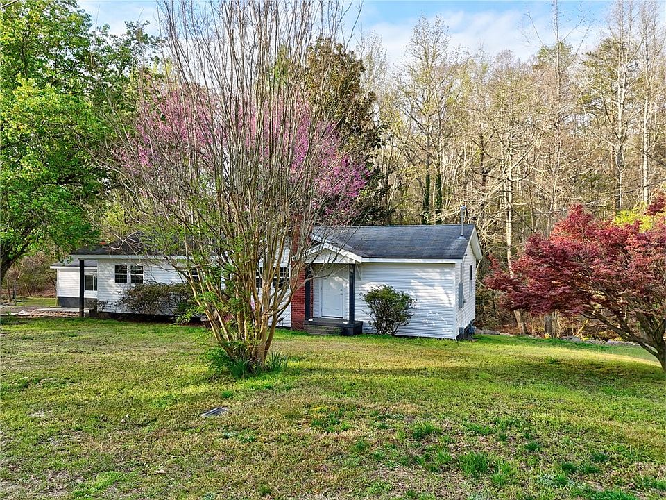 1st image of 303 Garren Rd
