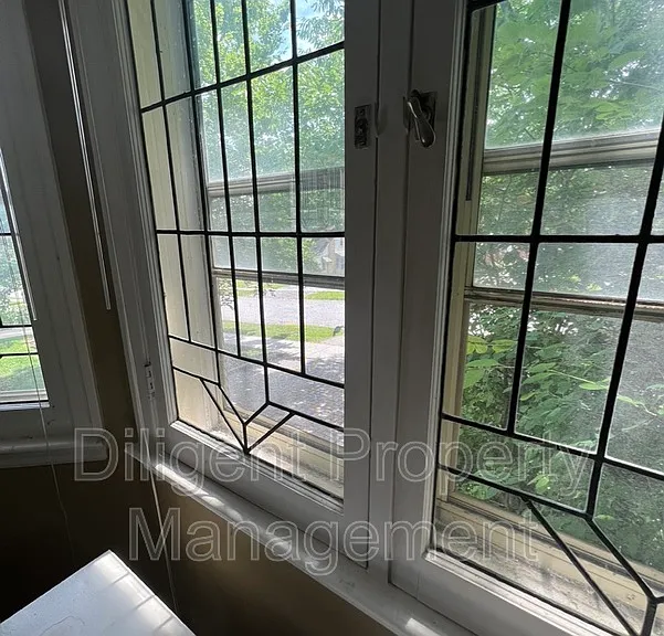642 Bolivar St #MAIN FLOOR — Photo 33