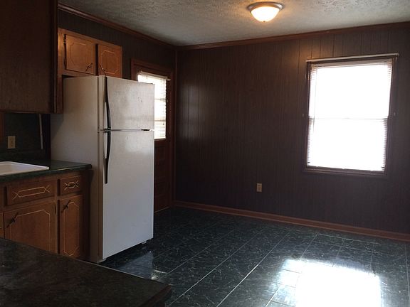 2nd image of 486 Alan Dr