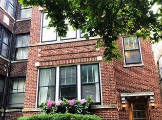 1421 W Cuyler Ave #1, Chicago, IL 60613