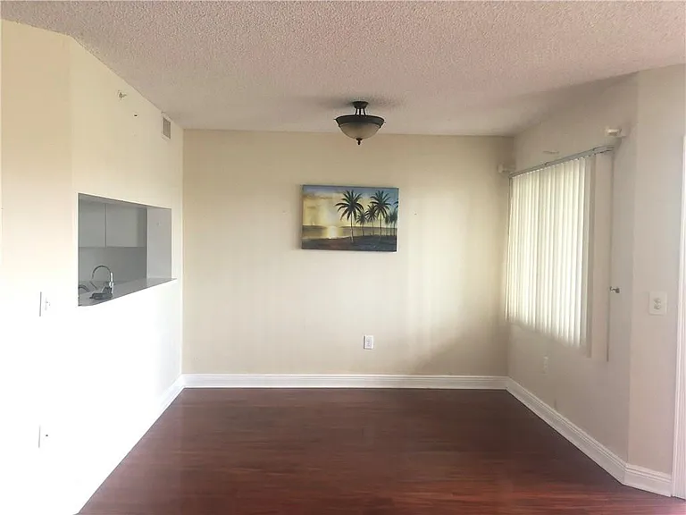 1001 SW 141st Ave #311K — Photo 3