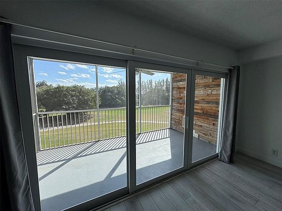 3rd image of 3150 N Palm Aire Dr APT 410