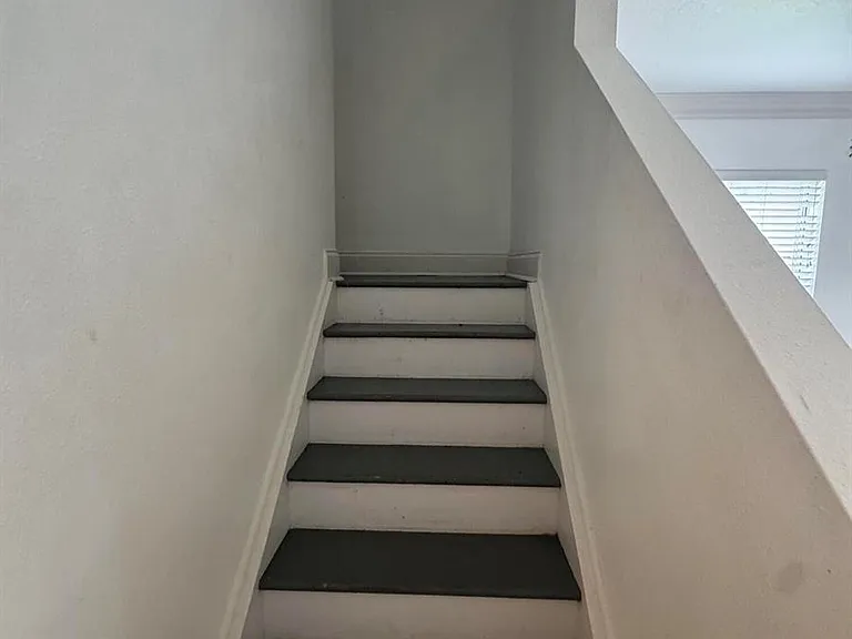1733 Pointe West Way — Photo 14