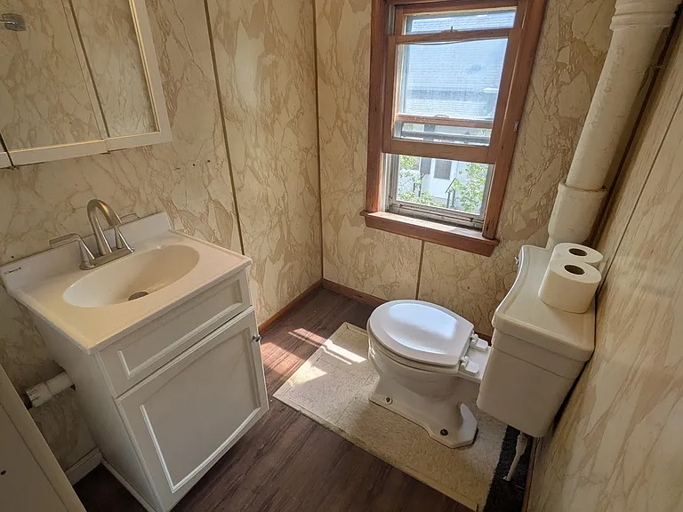 1603 Adams St — Photo 5