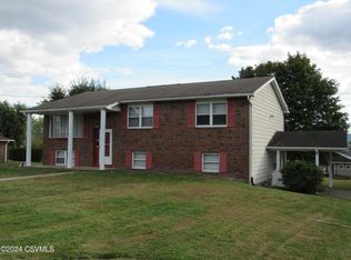 16 Larchwood St, Berwick, PA 18603