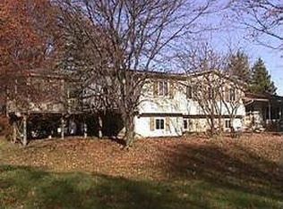 3120 Groveland Rd, Ortonville, MI 48462