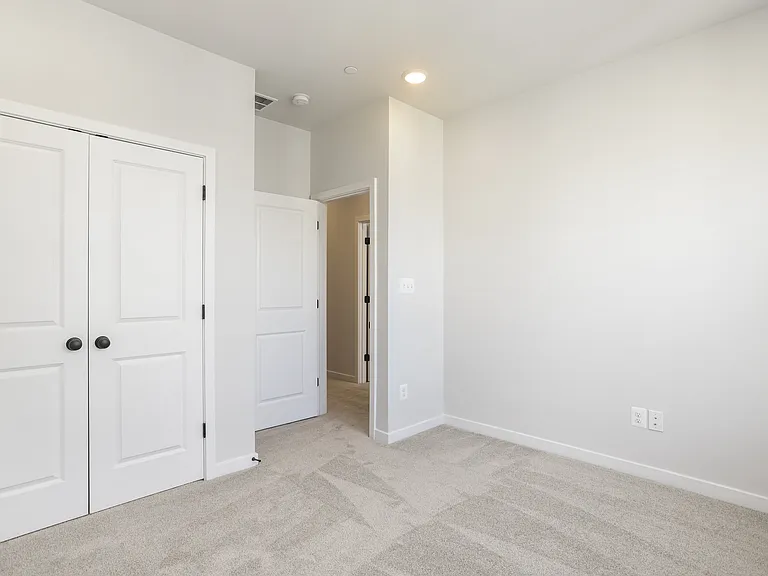 133 Warburton St — Photo 30